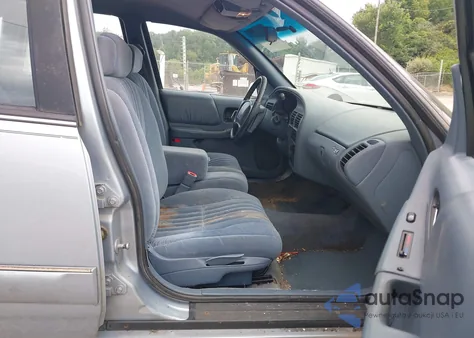 1996 Buick Regal Custom z USA, uszkodzony, nr VIN 2G4WB52K2T1427121